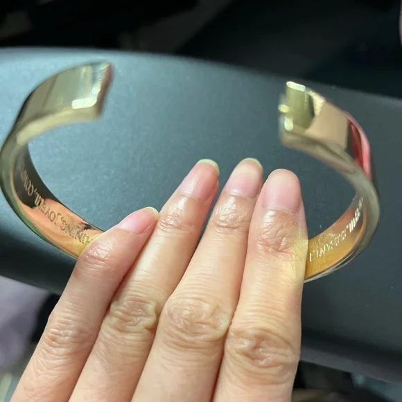 Gold Engraved Bracelet - Picture 5 of 6